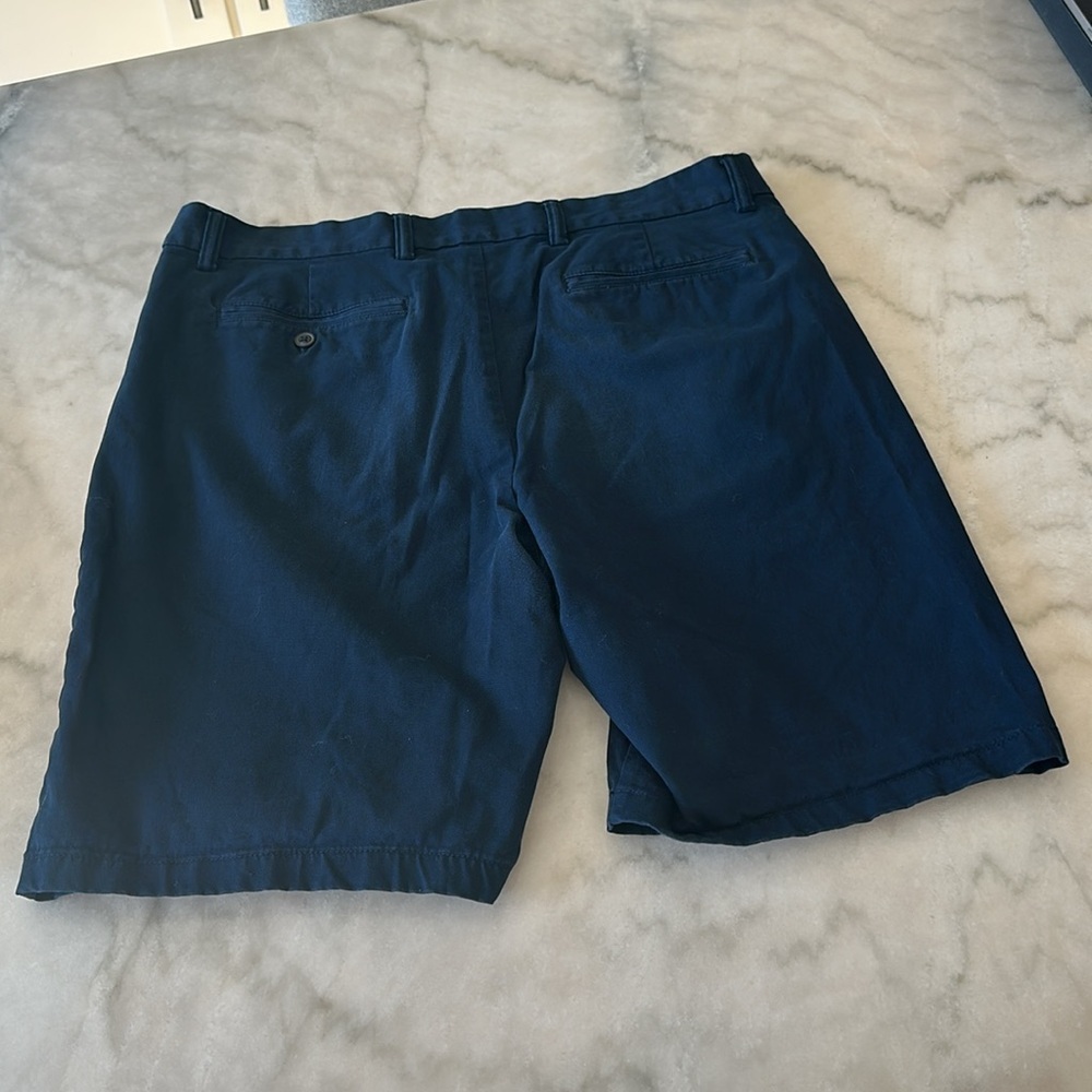 Old Navy Ultimate Slim Chino Shorts - Picture 9 of 10